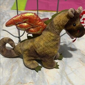 Ty COLECTORS SCORCH THE DRAGON BEANIE with Tyrannosaurus Rex Features